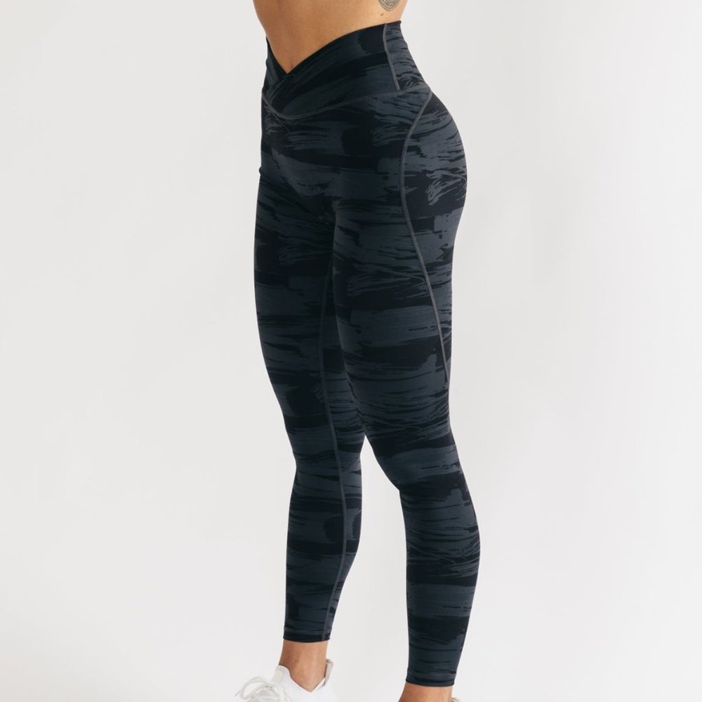 Surface Power Legging - Black Canvas Camo - XL